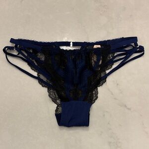 Victorias’s Secret cheeky panties